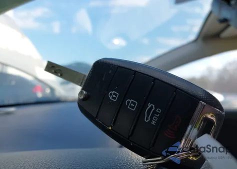 2018 Kia Rio S из США, поврежденный, VIN 3KPA24AB3JE047442